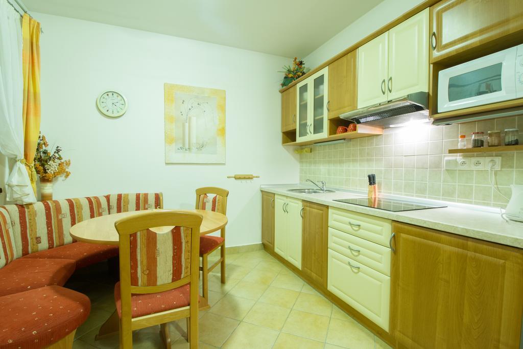 Vila Helena - Apartment Helena 2 鲁容贝罗克 客房 照片