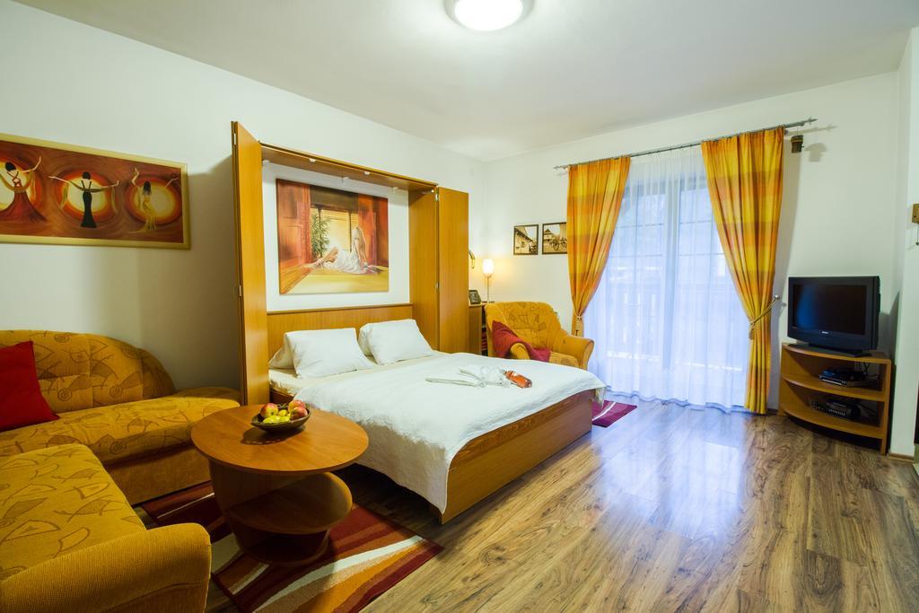 Vila Helena - Apartment Helena 2 鲁容贝罗克 外观 照片